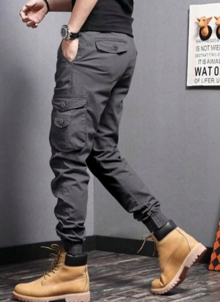 Men Slim Fit Cargos Trousers